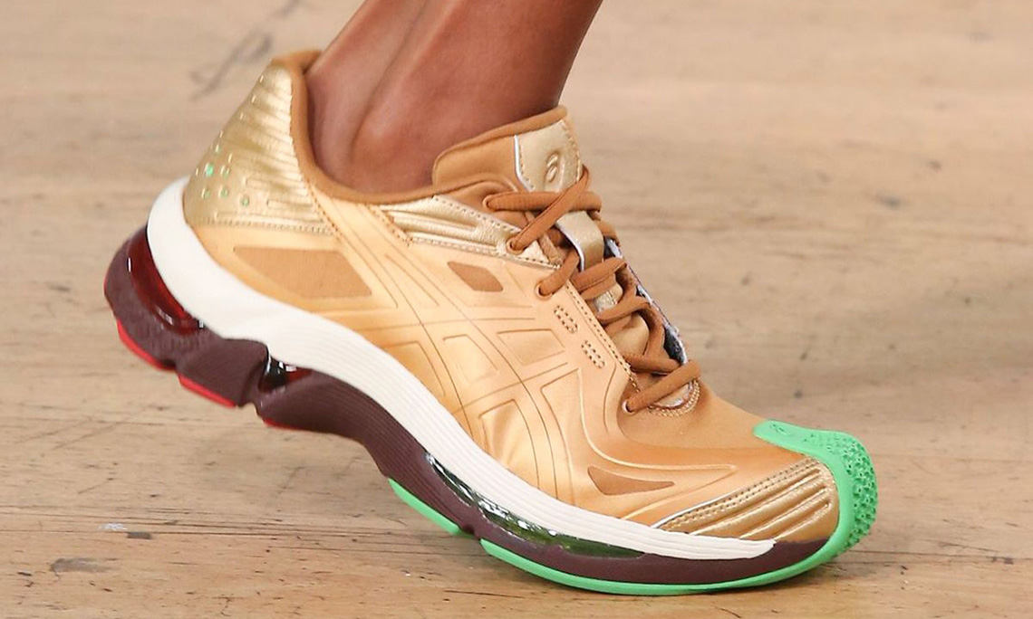 Kiko Kostadinov 发布 2020 秋季女装 ASICS 联名球鞋