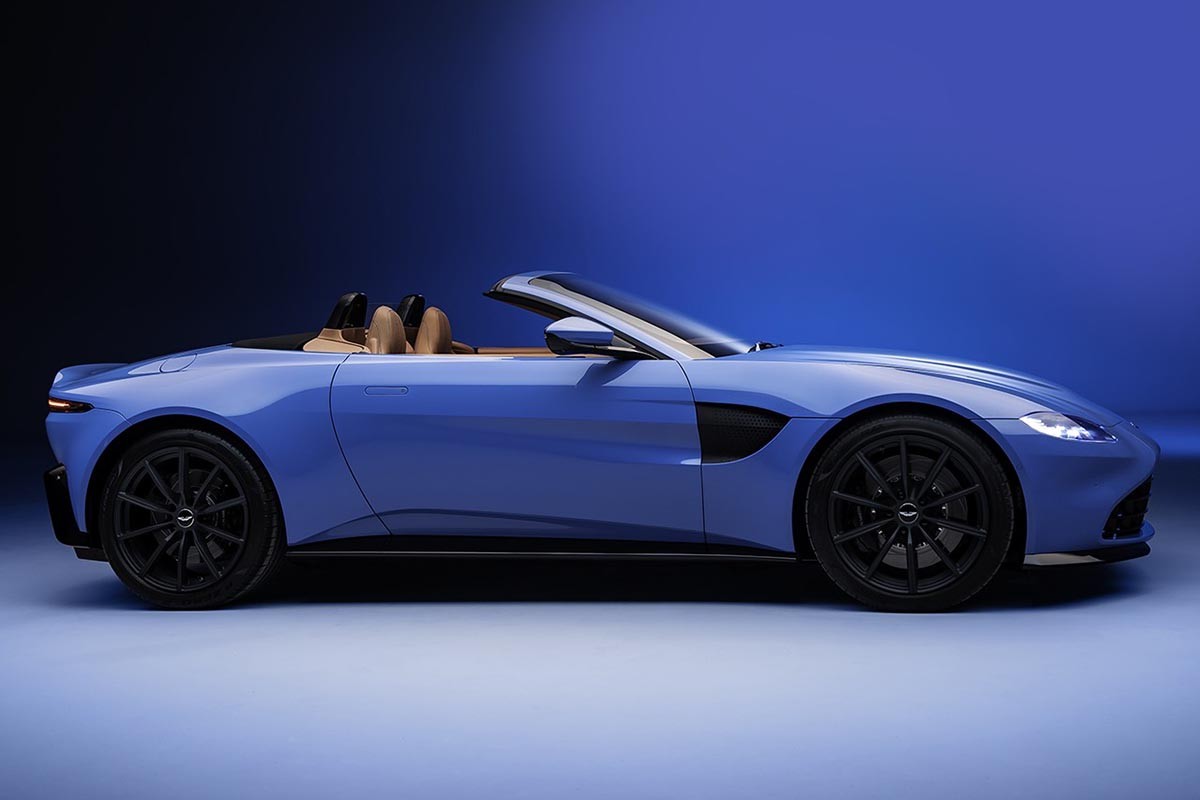 典雅追求，Aston Martin 发布全新 Vantage 跑车