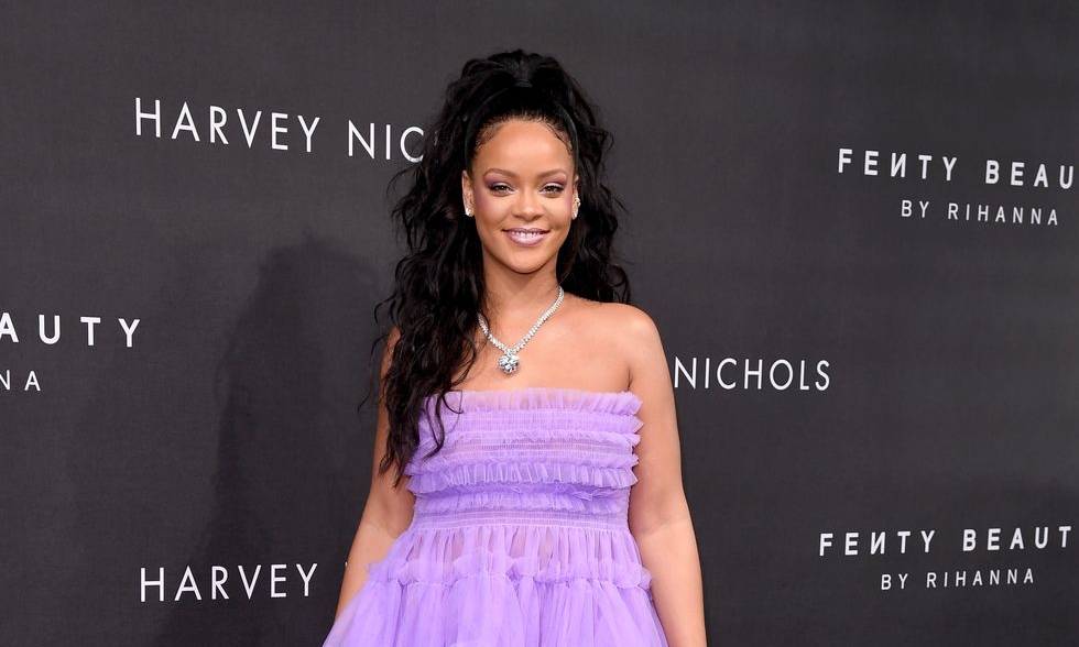 Rihanna 在海外版抖音上开设 Fenty Beauty 创意中心