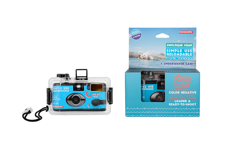 水中拍照的平价选择，Lomography 推出防水壳版本菲林相机