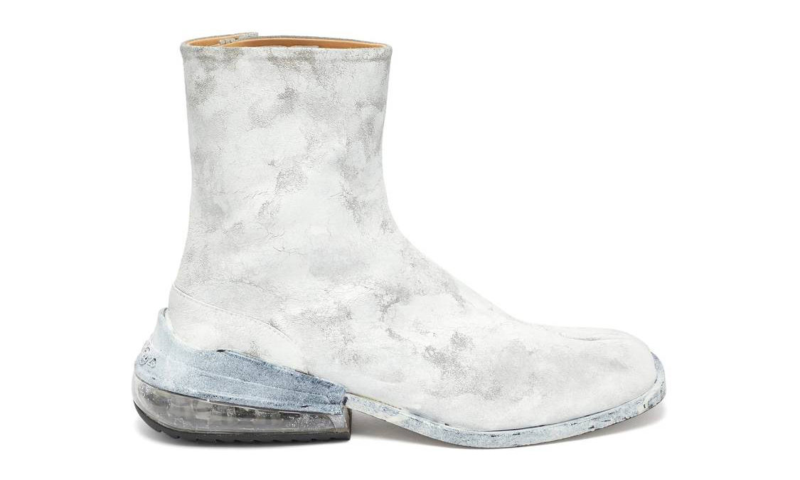 Maison Margiela 为经典 Tabi  分趾靴加入气垫设计