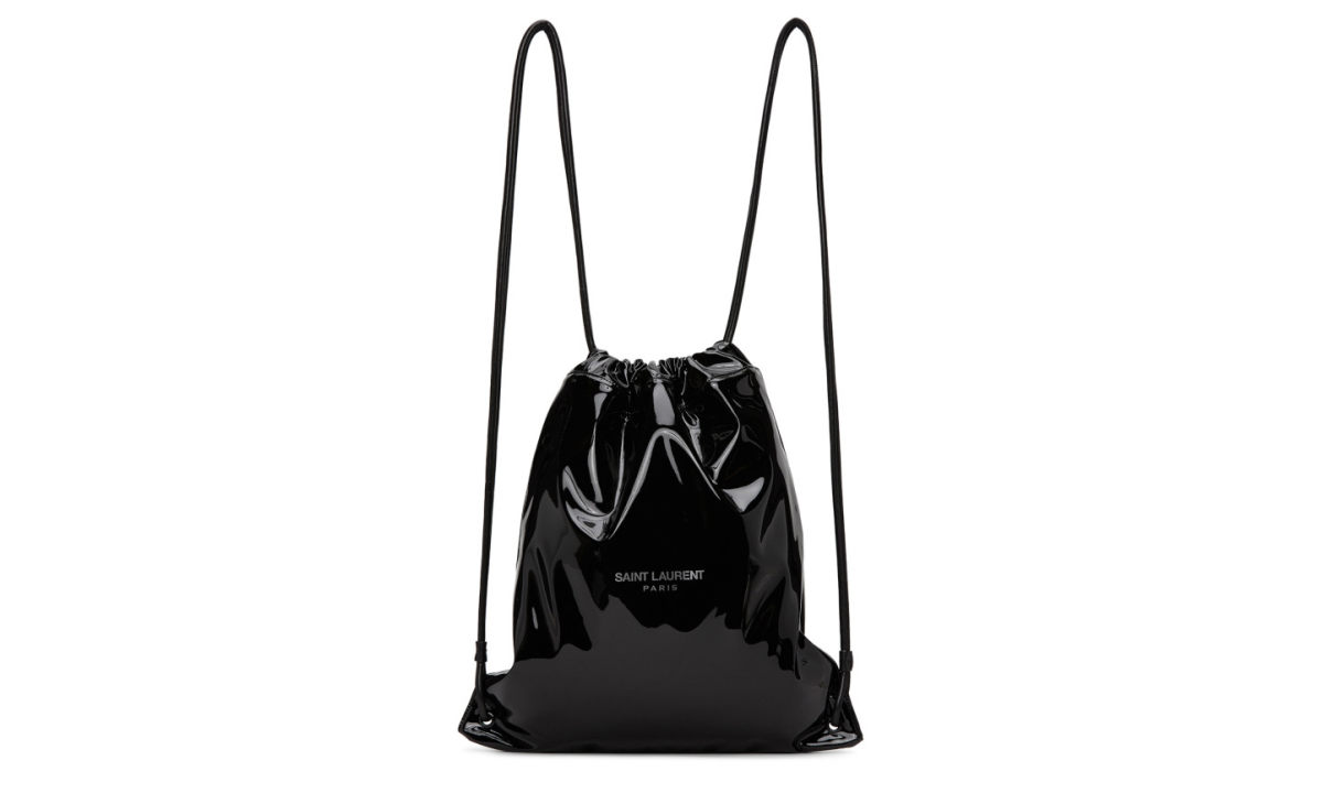 Saint Laurent 推出 Logo 款漆黑束口包袋