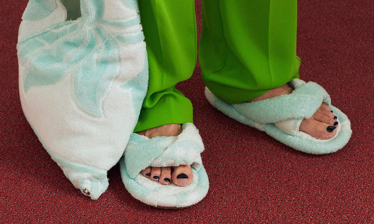 毛巾也能很时尚？MM6 Maison Margiela 推出新款家居服系列