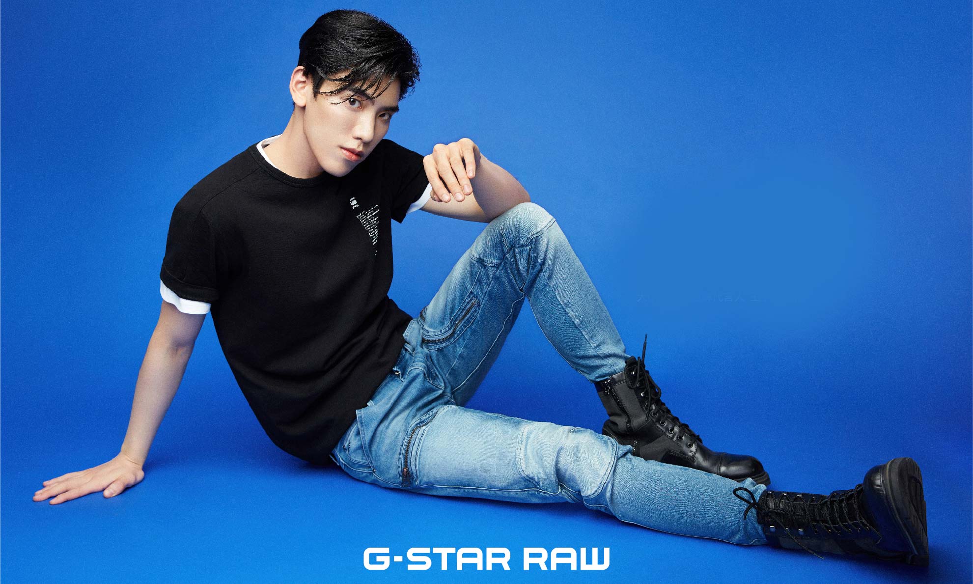 王子异 x G-Star RAW 释放「天生我蓝」夏日环保宣言