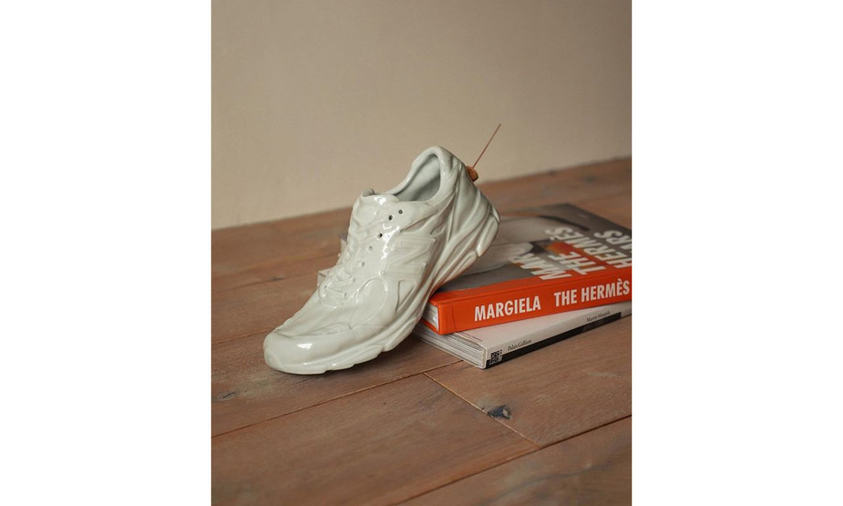 Sillage 推出 New Balance 990V3 陶瓷香座