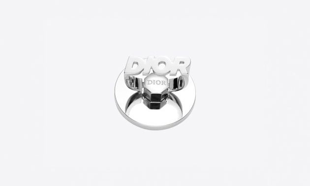 别致 iPhone Ring，Dior 推出手机周边系列