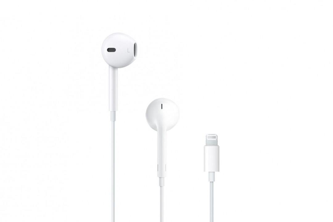 分析师预测今年新款 iPhone 将不会附送 EarPods 耳机