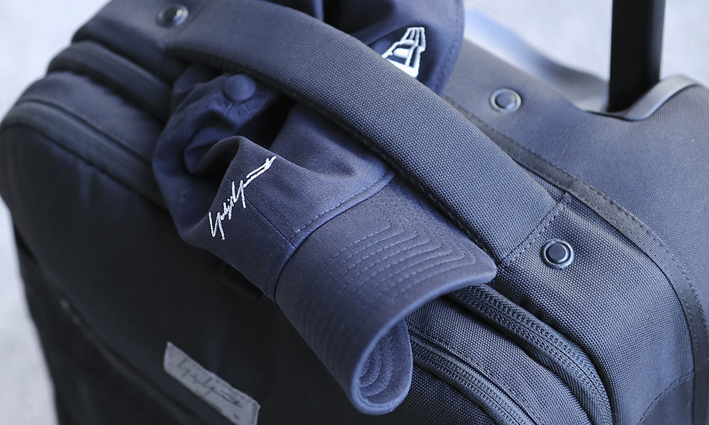 Yohji Yamamoto x New Era 联名旅行套装即将发布