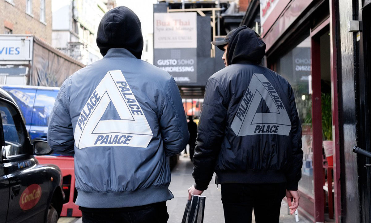 他创造了 PALACE Logo，却不在乎没人认识自己