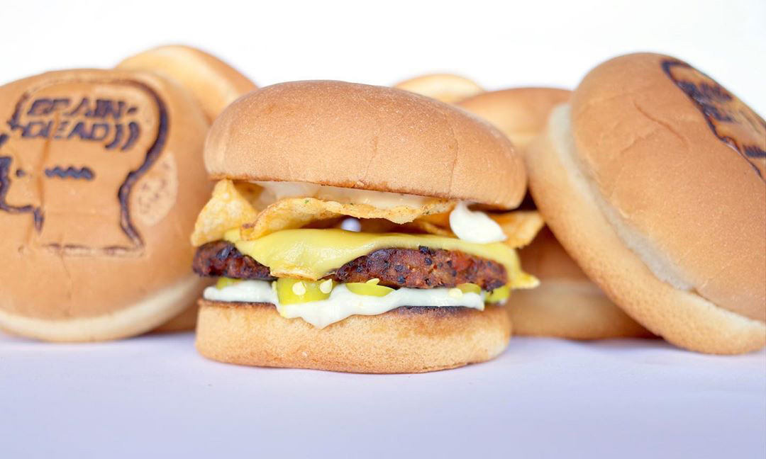 Brain Dead 与 Burgerlords 推出联名汉堡，收入全部捐赠