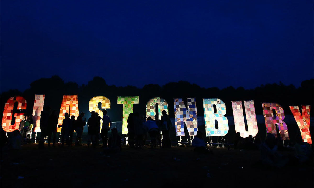 庆祝 Glastonbury 音乐节 50 周年，V&A 博物馆启动在线展览