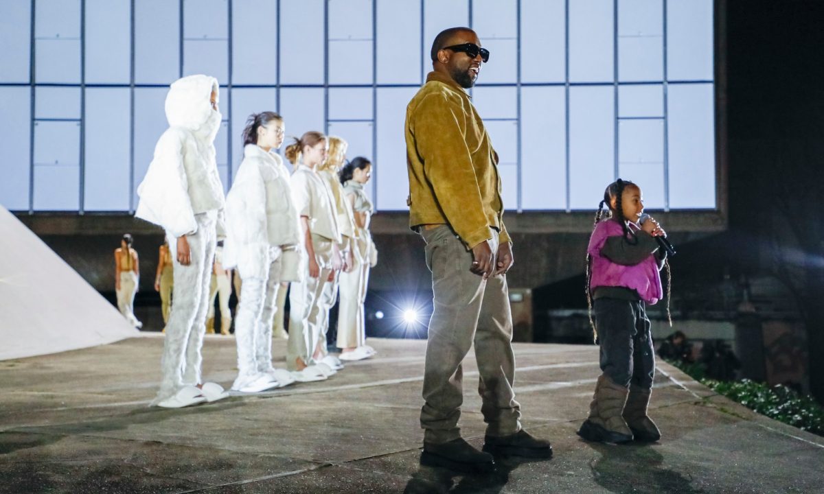 Kanye West 品牌 Yeezy 与 Gap 达成十年合作协议