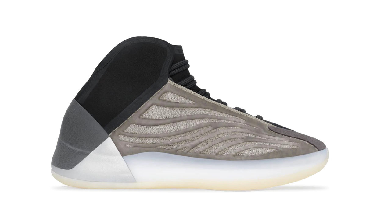 万众期待终临，YEEZY QNTM Barium 开启登记