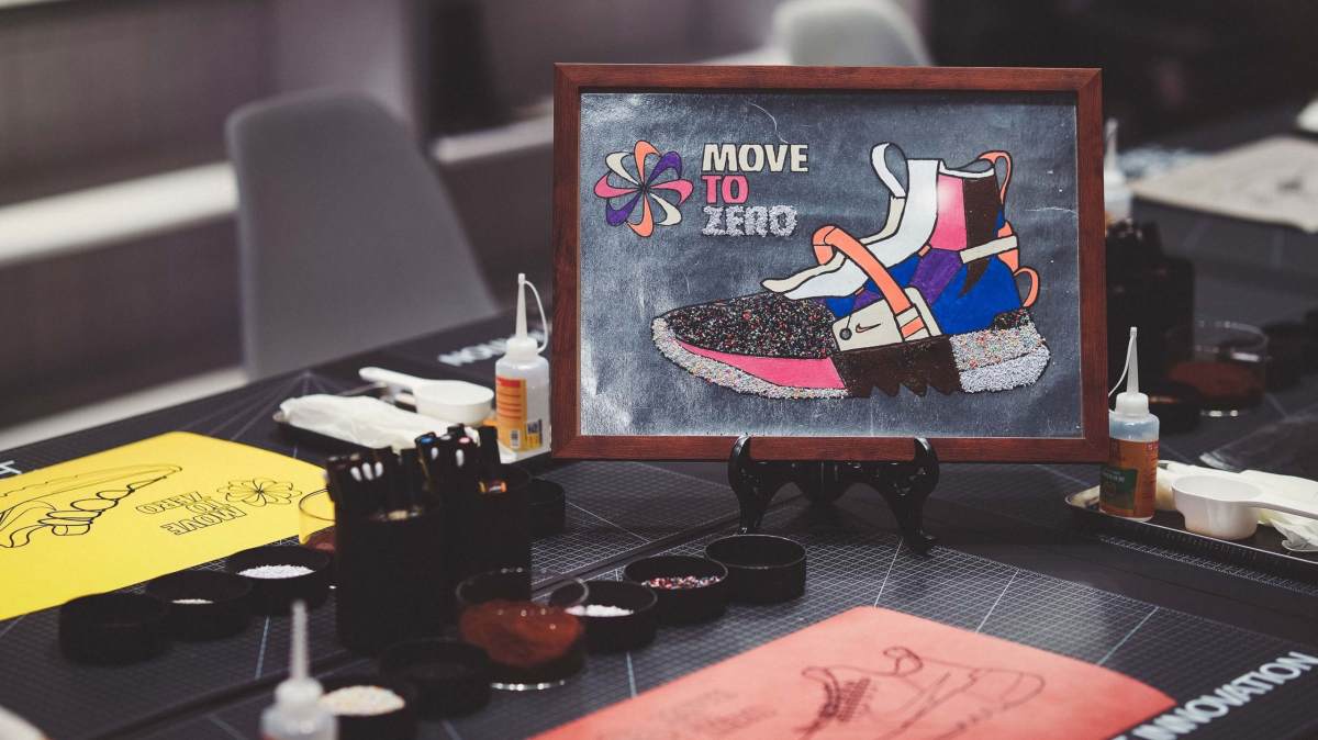 Nike 怎么用「垃圾」做鞋？我们也体验了一把