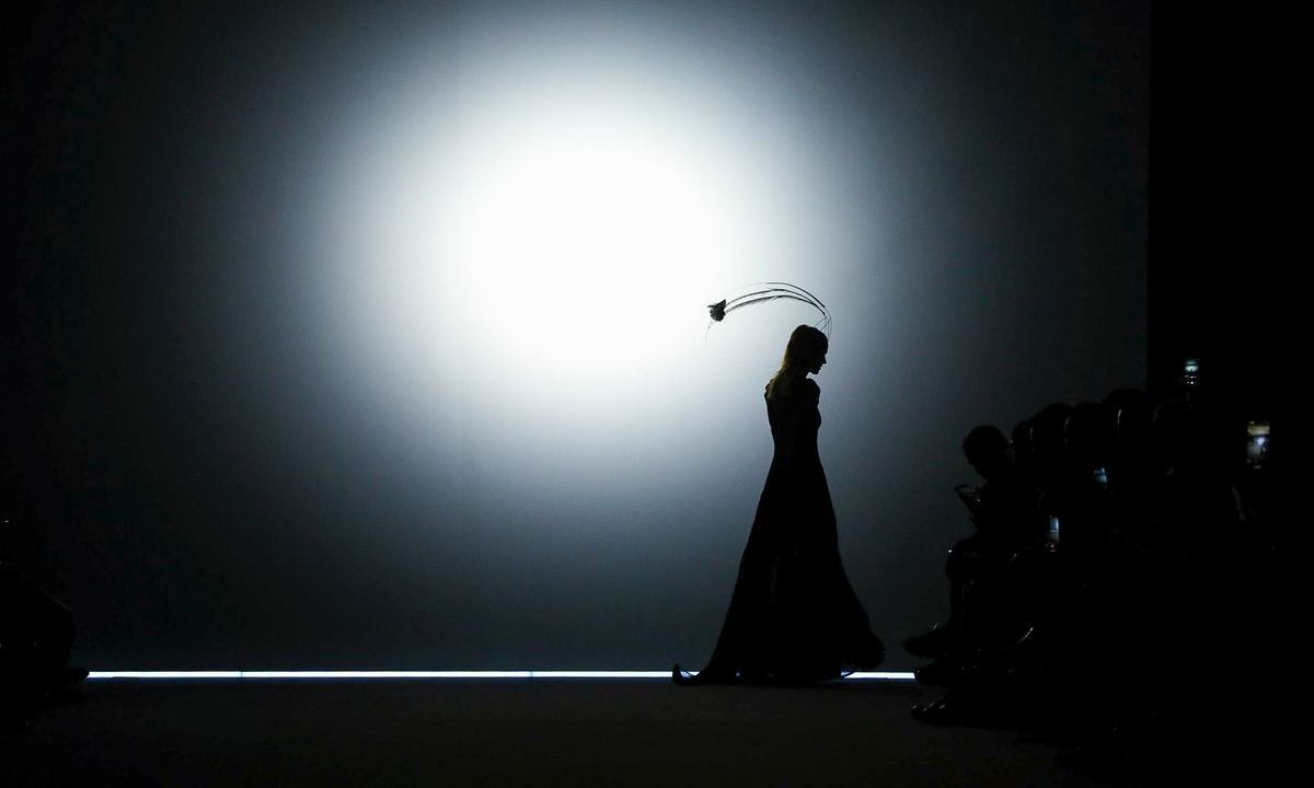 Ann Demeulemeester — 时装独角兽的诗意自白