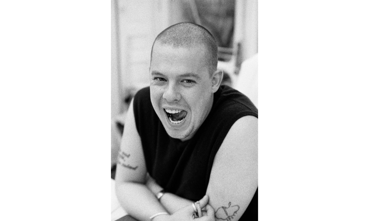 Alexander McQueen 生涯秀场罕见片段即将揭秘