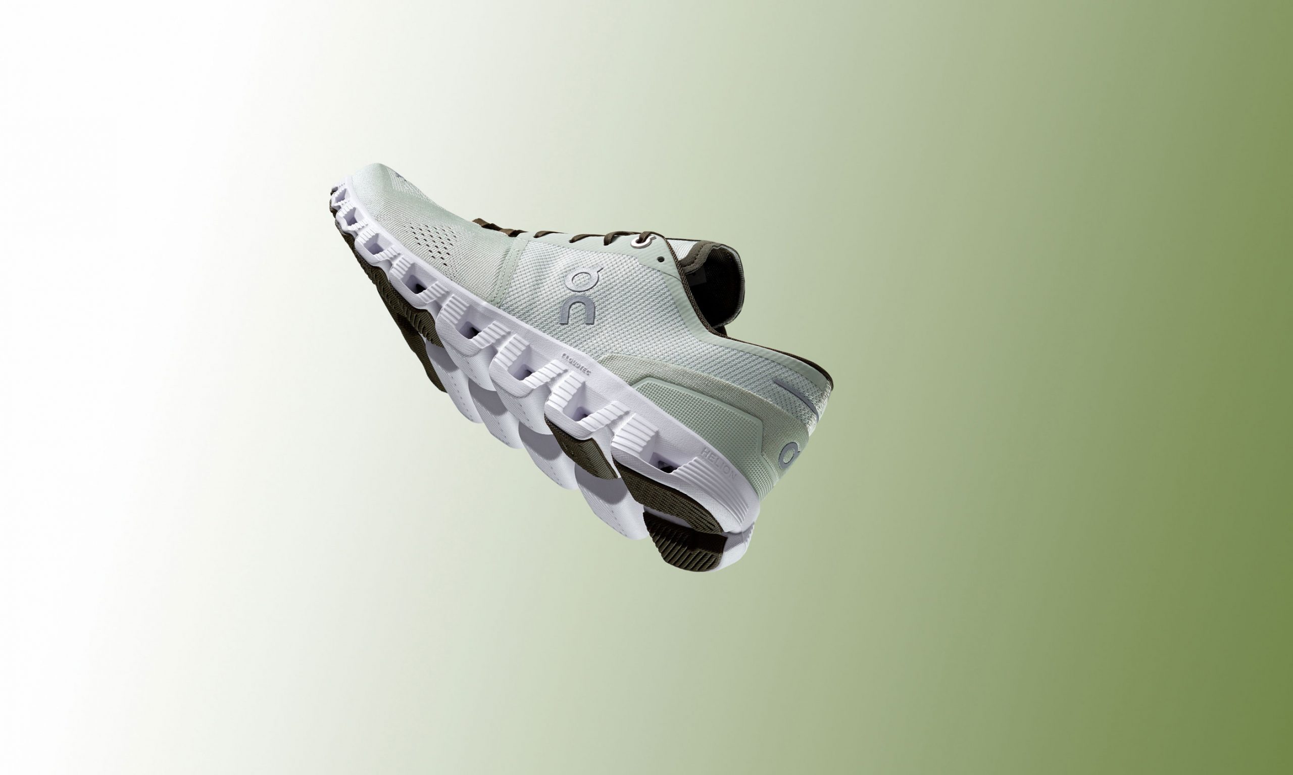 On 昂跑发布新一代 Cloud X 运动鞋