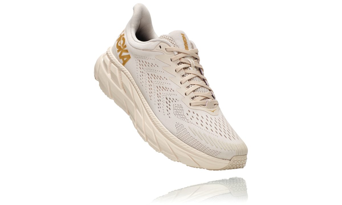 HOKA ONE ONE 推出全新「GOLD PACK」系列