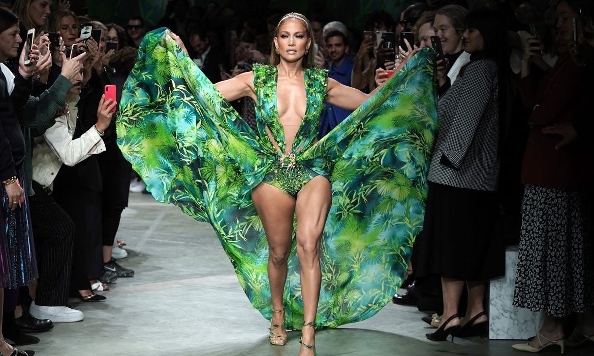 女王效应，Jennifer Lopez 即将推出个人美妆品牌
