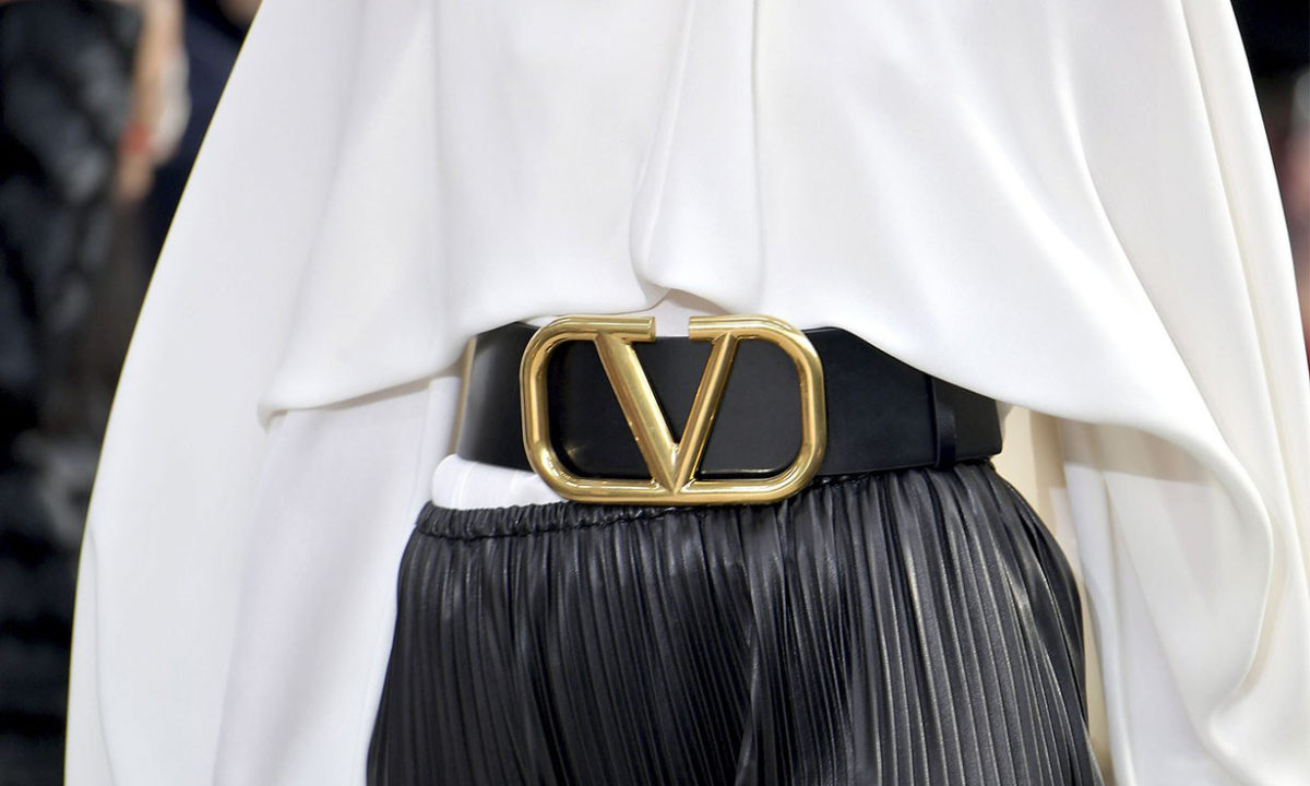 养殖场残忍片段曝光，VALENTINO 宣布将禁用羊驼毛面料