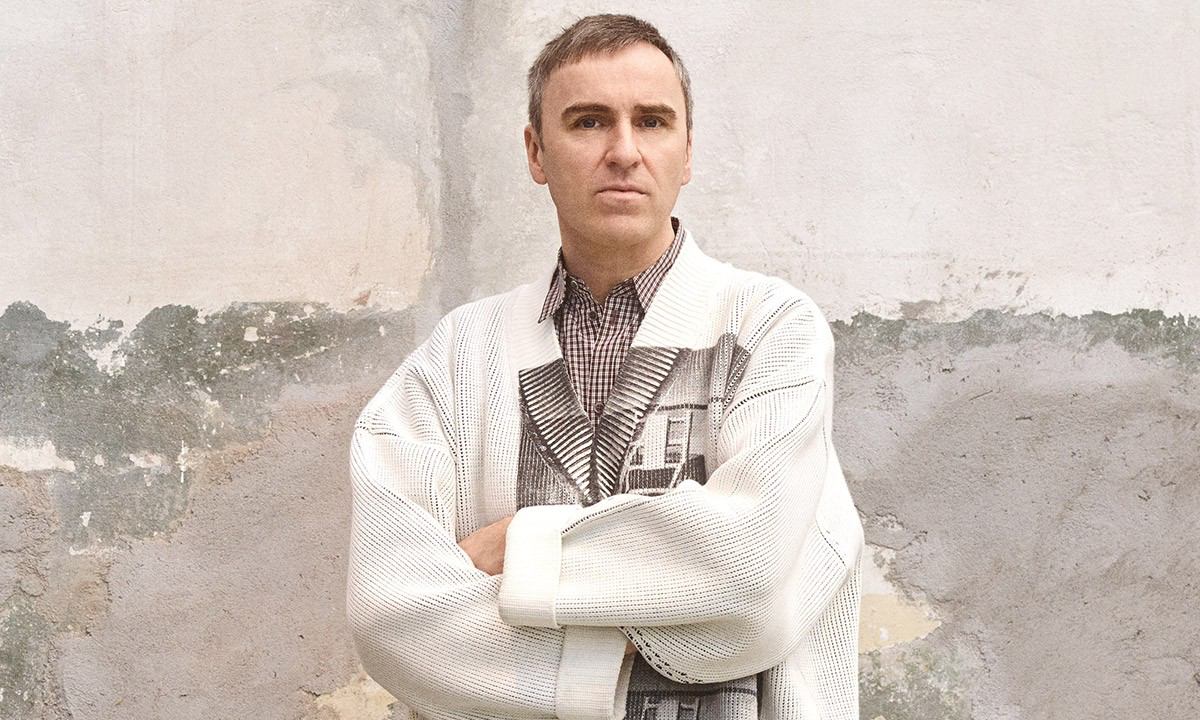 Raf Simons 将于 10 月 23 日发布个人品牌首辑女装系列
