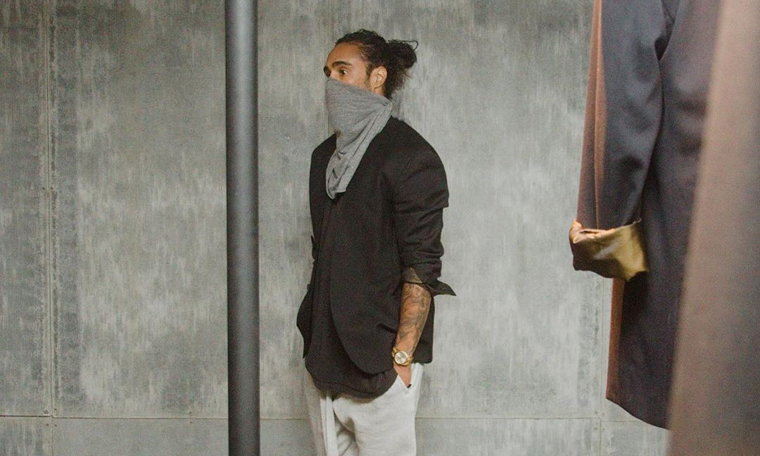 在粉丝的呼声下，这款 FEAR OF GOD 面罩要发售了