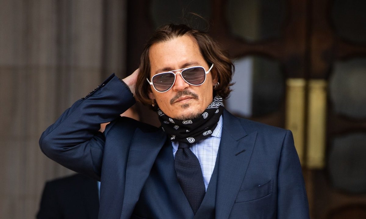 Johnny Depp 或秘密加盟 Robert Pattinson 版本《蝙蝠侠》