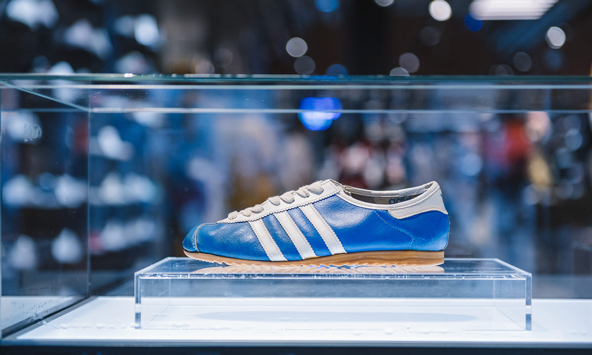 adidas 全新旗舰店登陆上海外滩