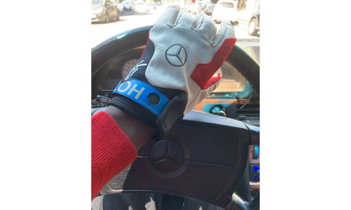 A$AP Nast 晒 Virgil Abloh 与 Mercedes-Benz 合作赛车手套