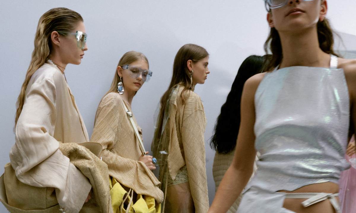 Acne Studios 发布 2021 春夏女装系列