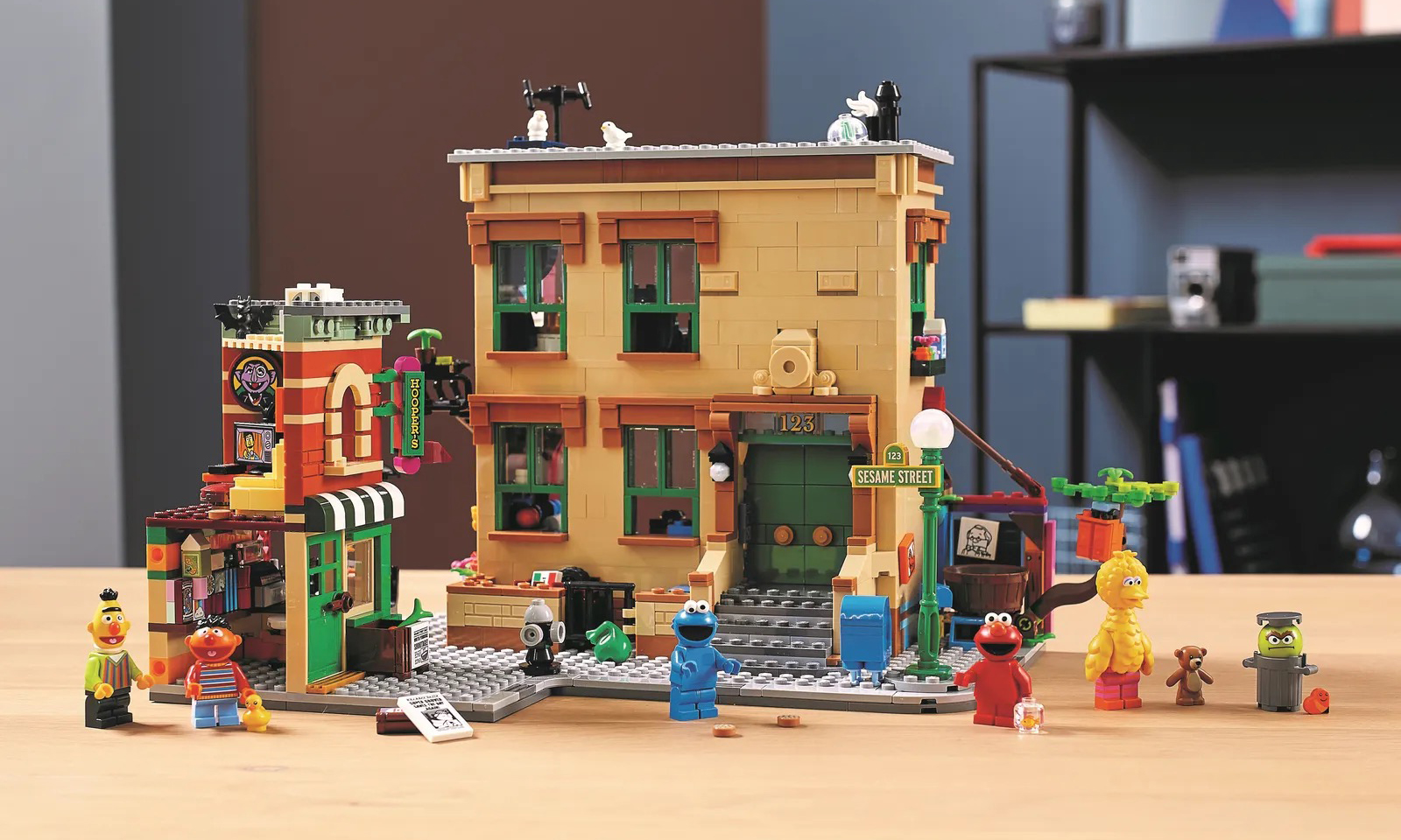 还原 123 号街景，LEGO 推出 21324《芝麻街》套组