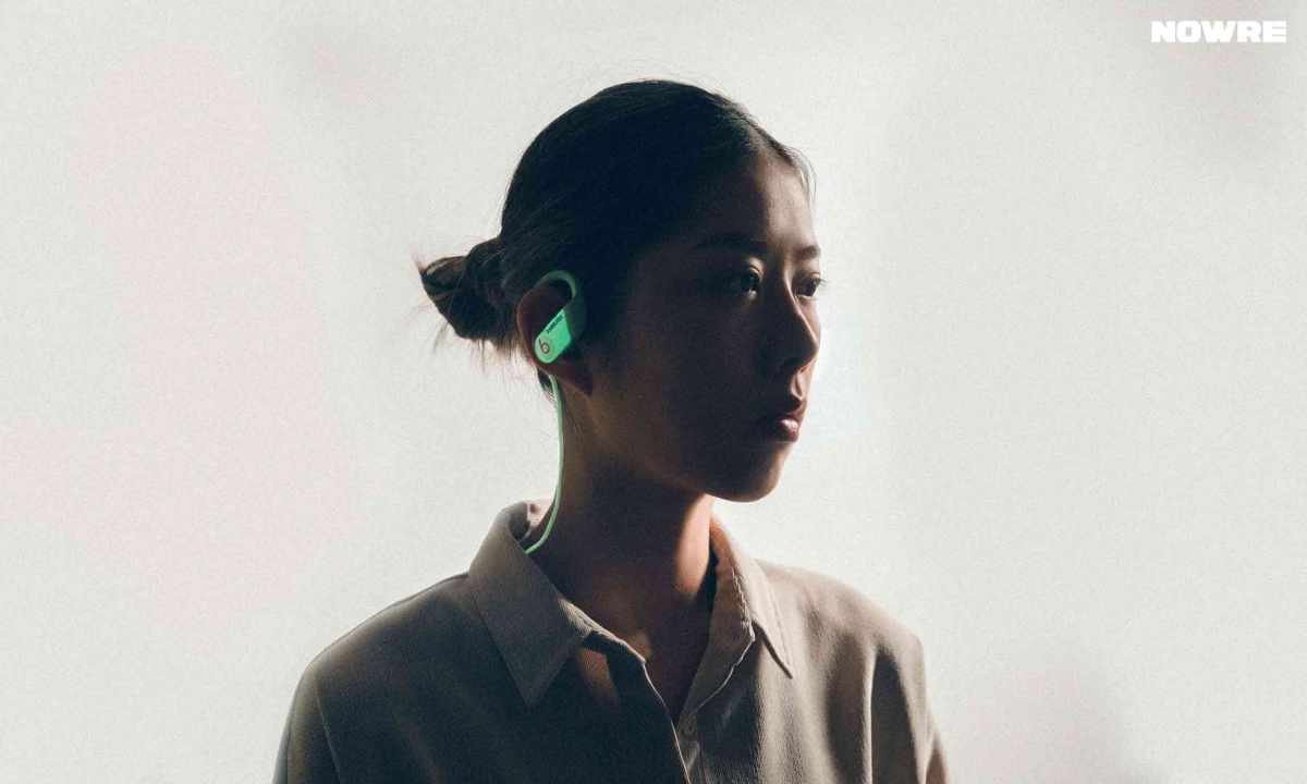 用音乐点亮的 AMBUSH x Beats Powerbeats