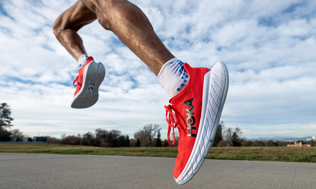 HOKA ONE ONE 推出全新长跑鞋款 CARBON X 2