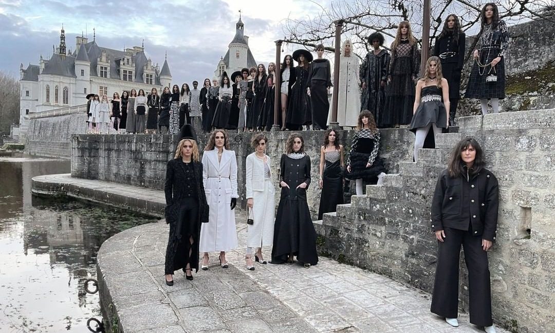 CHANEL 2021 Métiers d’art 工坊系列秀场发布