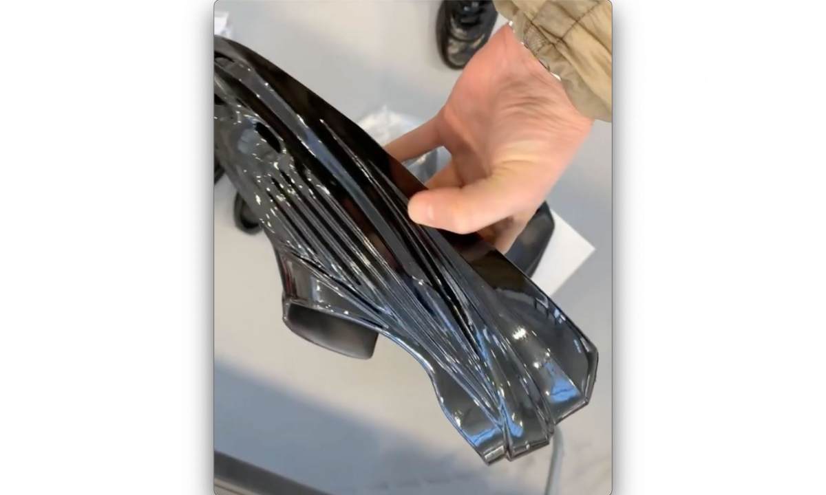 受 YEEZY 影响？1017 ALYX 9SM 推出怪异造型鞋款