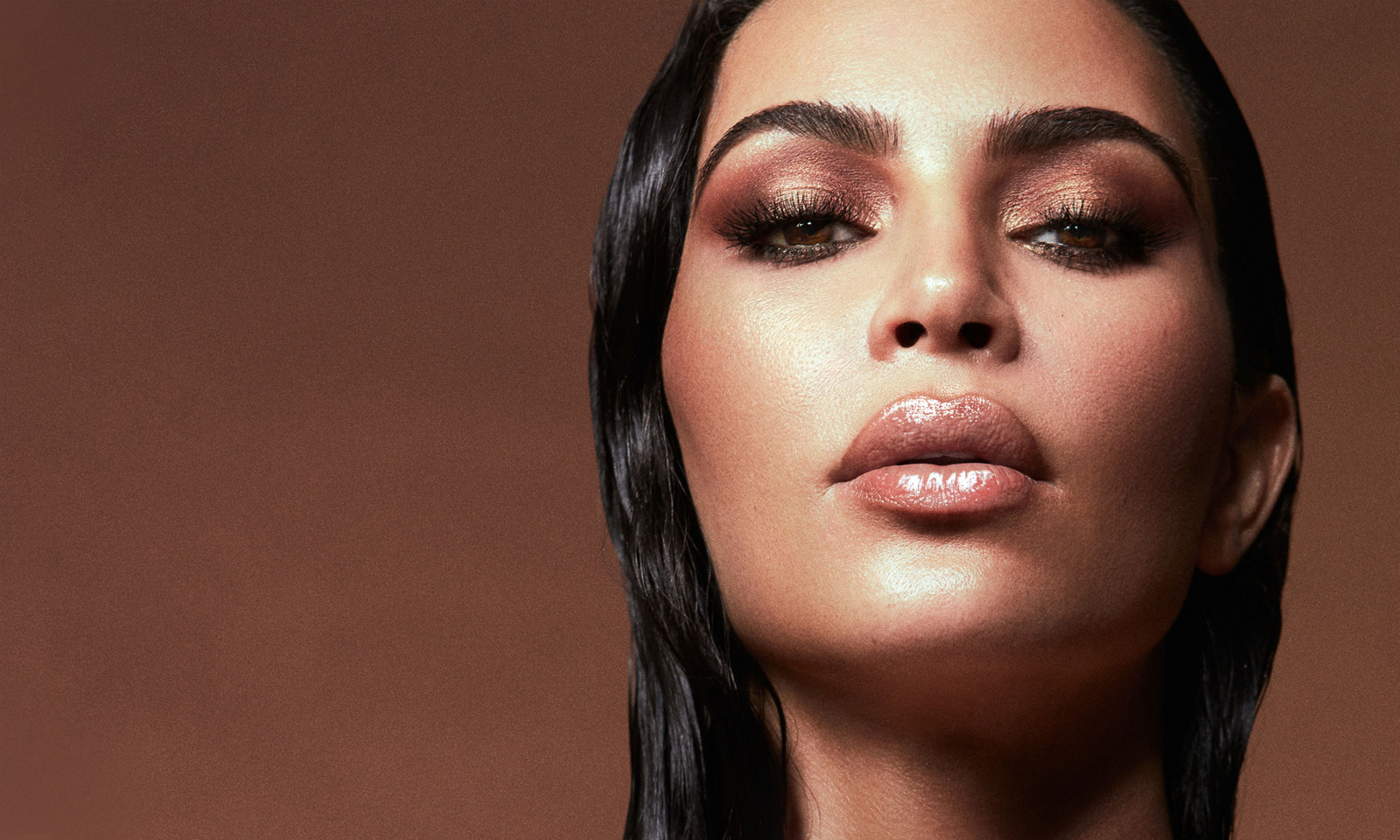 Kim Kardashian 美妆与 Coty 集团达成 2 亿美元的部分股权收购交易