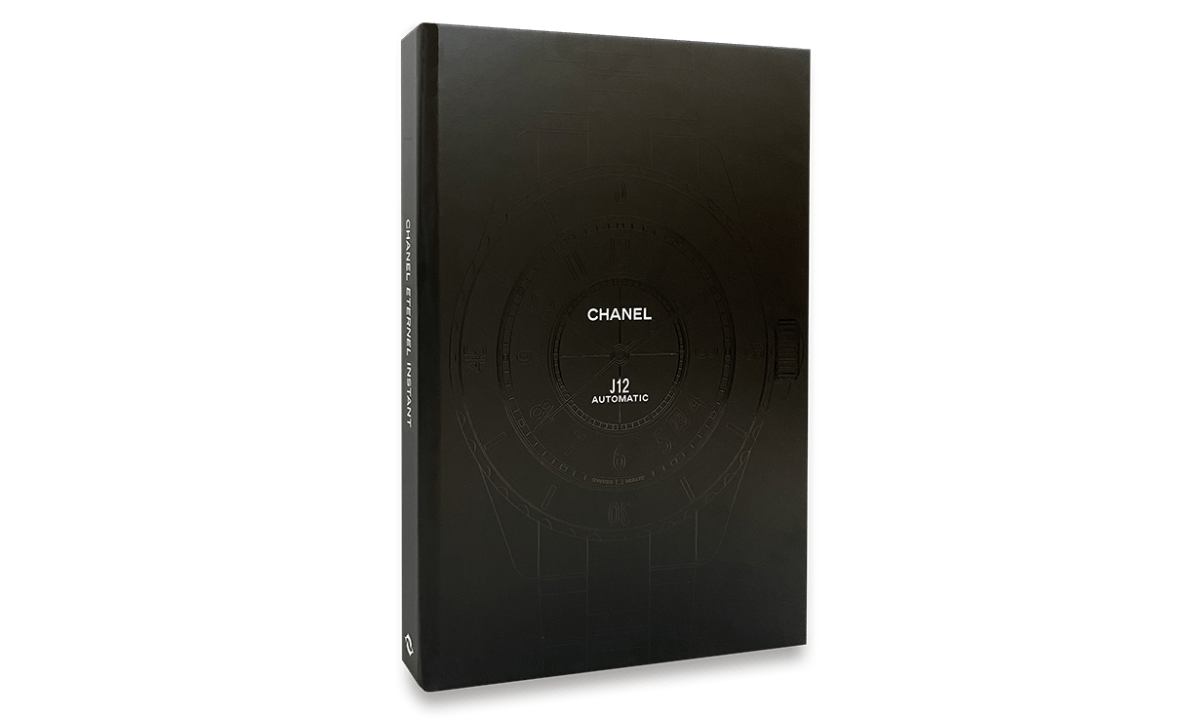 宛如艺术品，CHANEL 推出《ETERNAL INSTANT》珍藏书