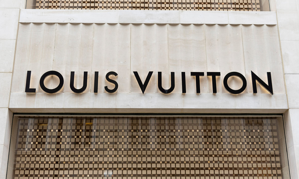 全年销售额下滑 17%，LVMH 释出 2020 年度财报