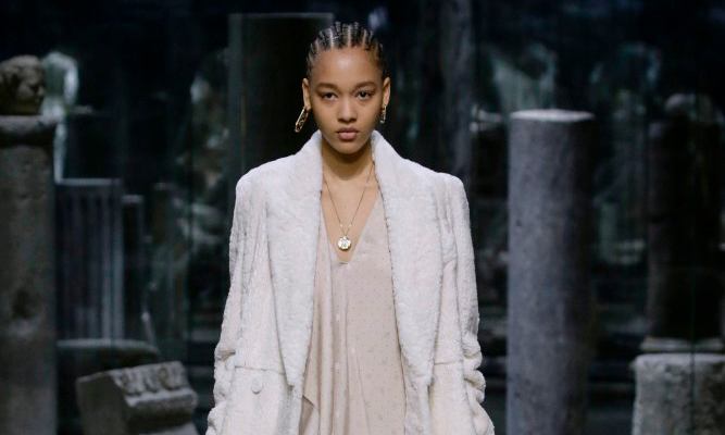 FENDI 2021 秋冬成衣系列正式发布