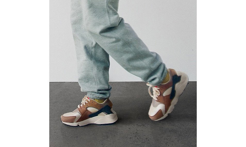 抢先预览 Stüssy x Nike Air Huarache