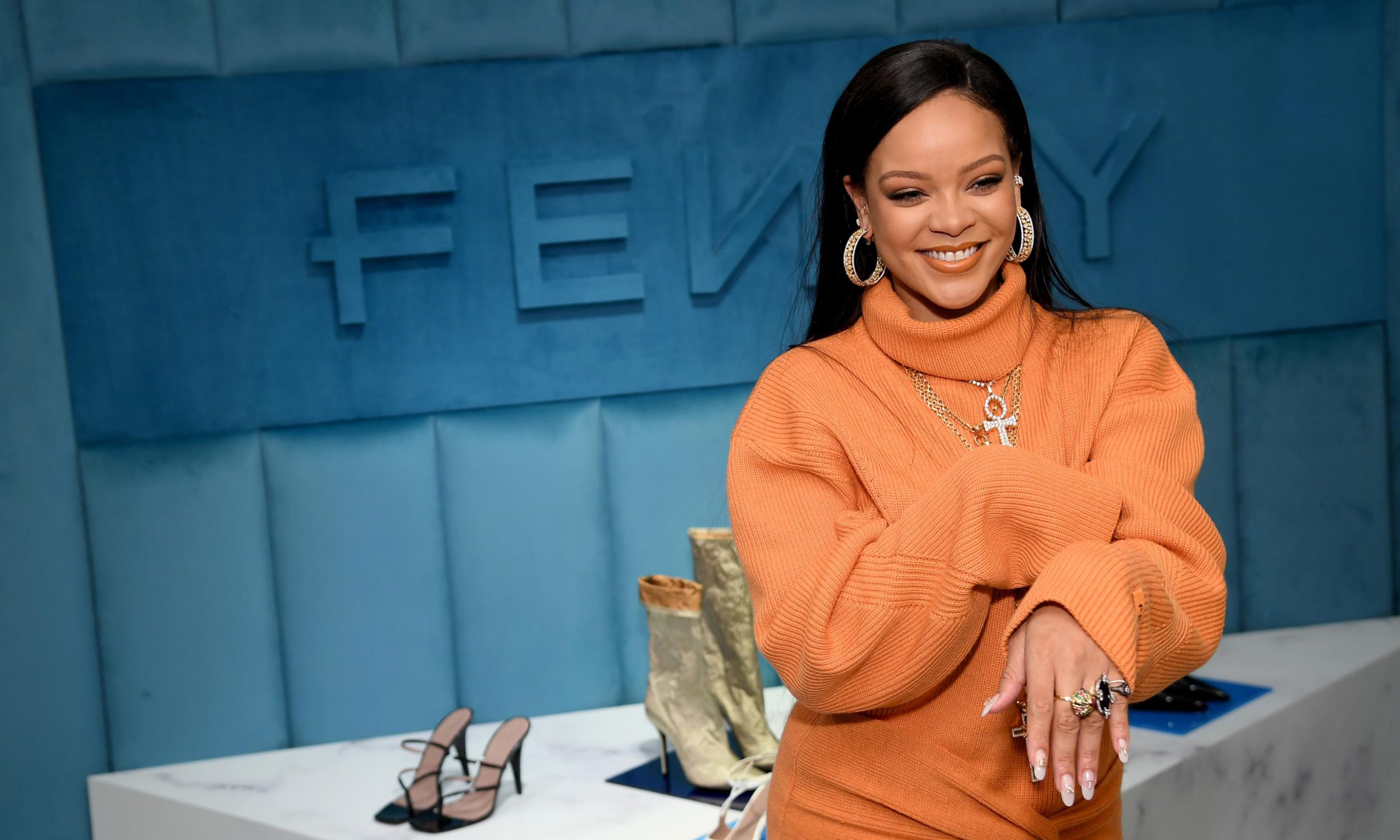 LVMH 将暂时停运 Rihanna 个人时尚品牌 FENTY