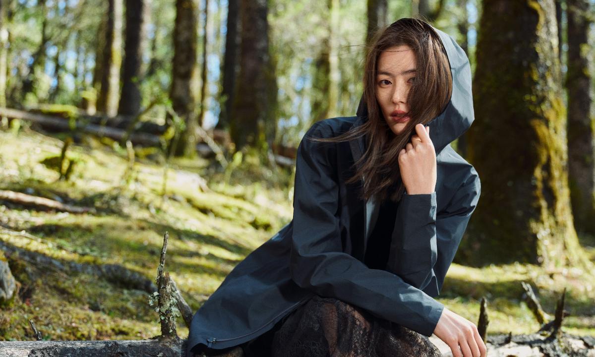 ARC’TERYX 始祖鸟发布 2021 春夏全新升级女子硬壳外套