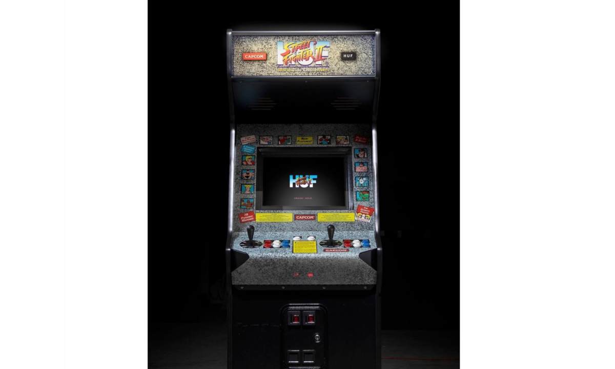 HUF 打造合作版《Street Fighter》街机