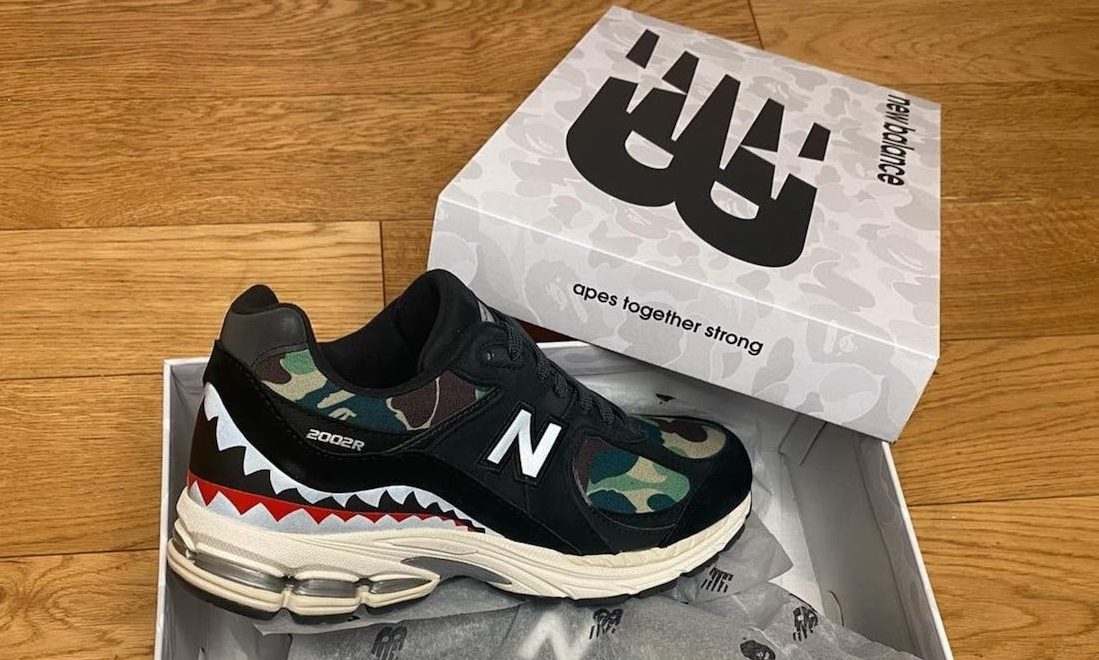BAPE® x New Balance 2002R 联名全貌近赏