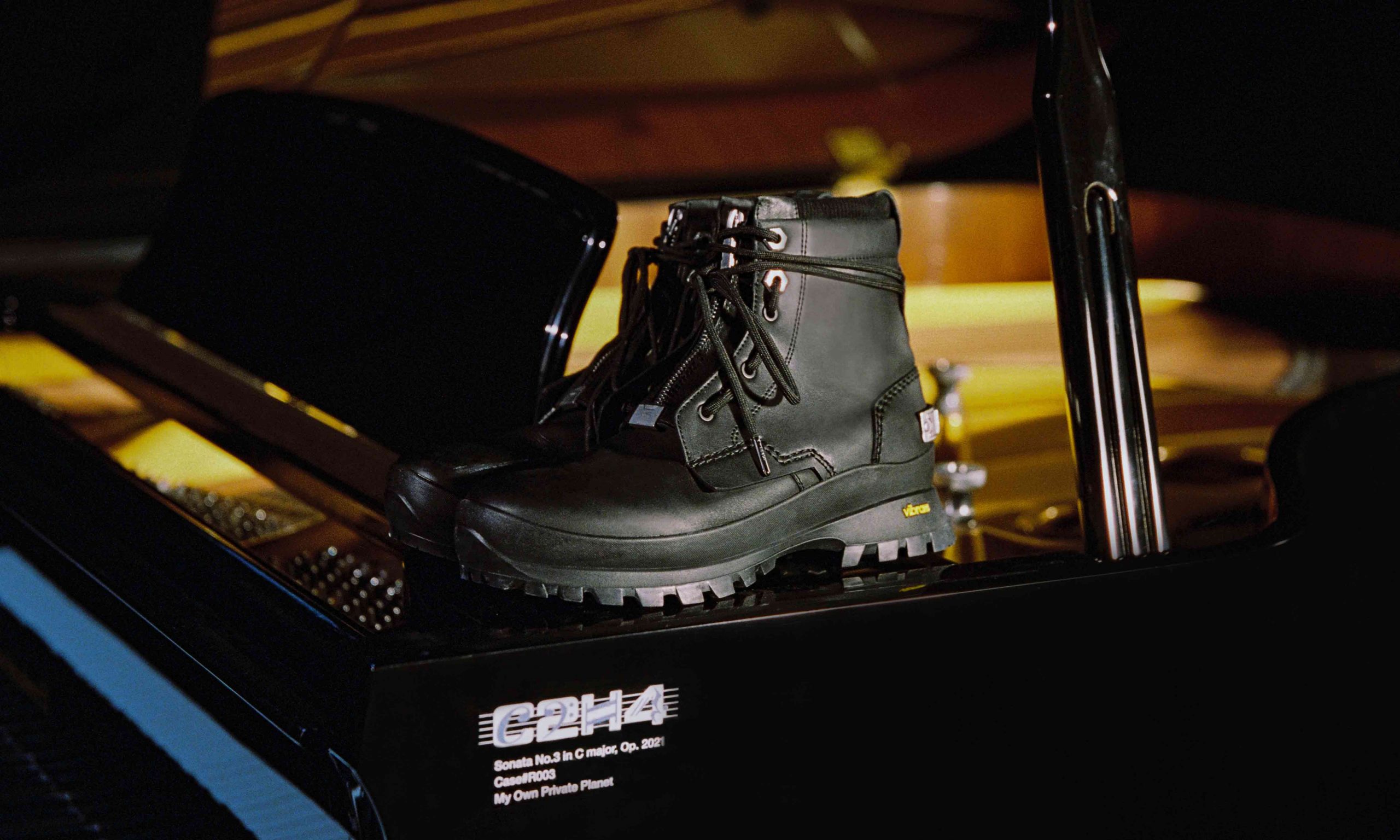 C2H4 推出 Boson Boots 双层脚口真皮高帮靴
