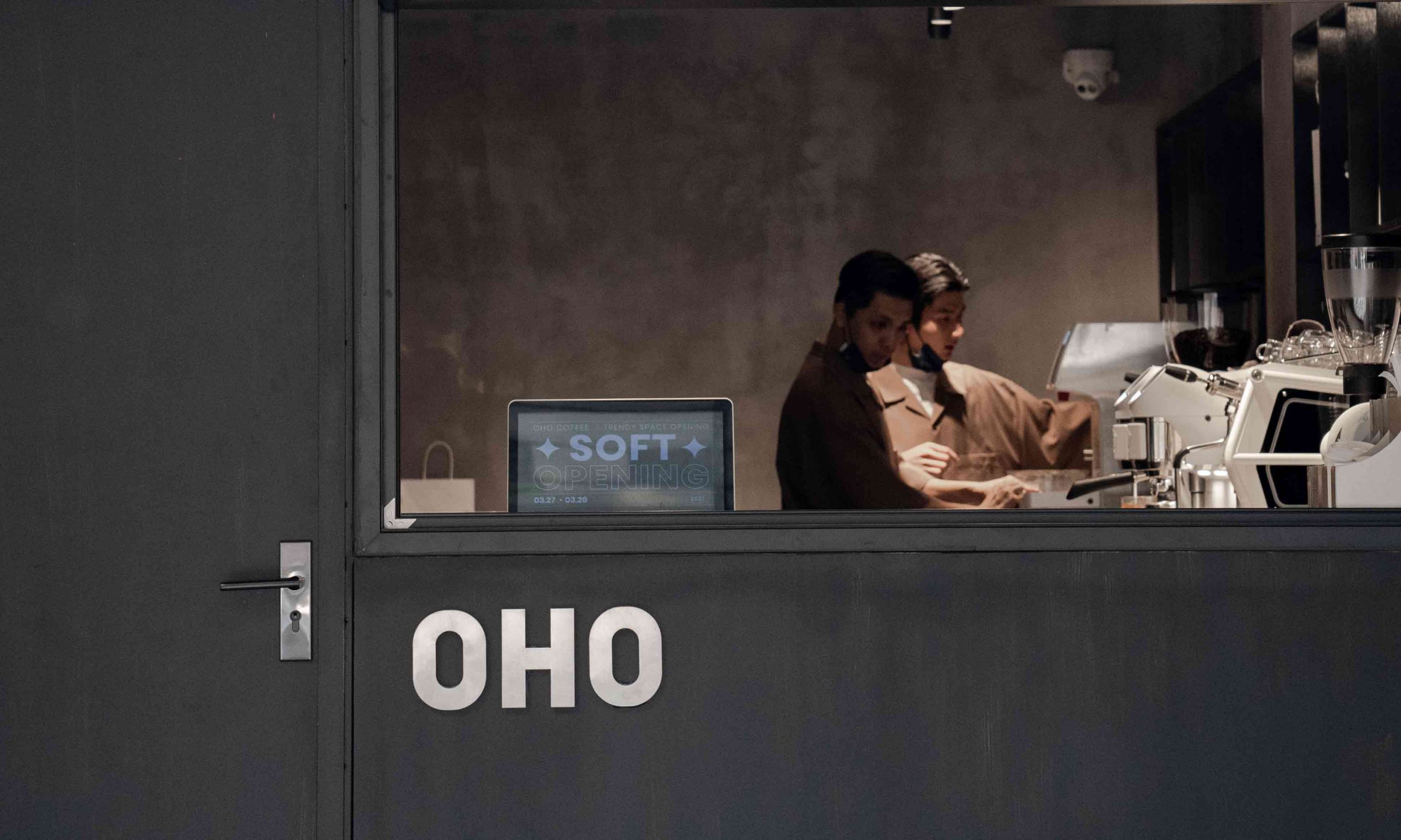 新晋潮流品牌 OHO 打造的 OHO COFFEE 咖啡店正式开业