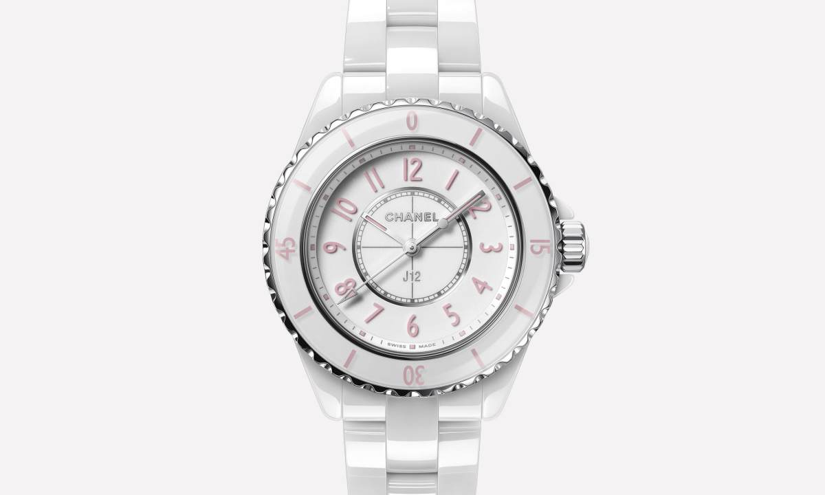 CHANEL 即将推出全新配色「J12」腕表