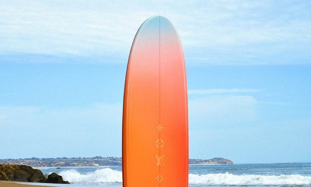 LOUIS VUITTON 携手 Alex Israel 推出渐变色冲浪板