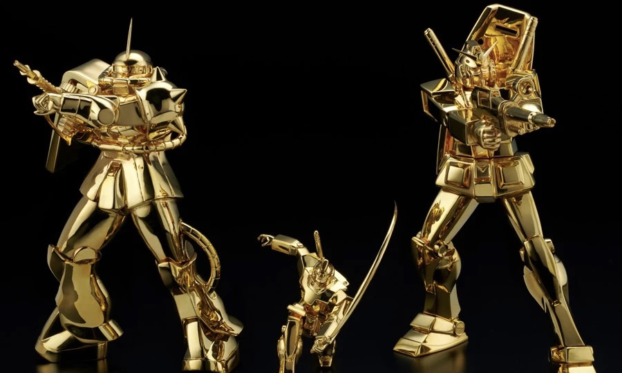 ULALACUBE 将推出三款纯金高达雕像
