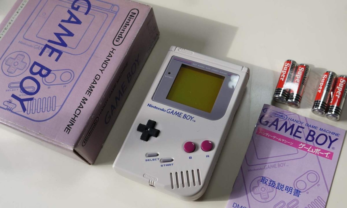 世界第二畅销掌机 GAMEBOY 今日迎来发售 32 周年